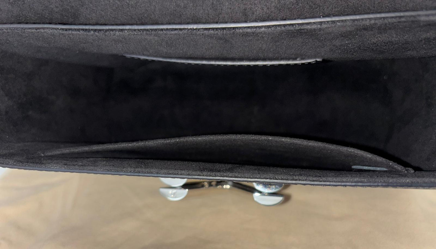 Louis vuitton Twist MM Epi Leather Black image 9