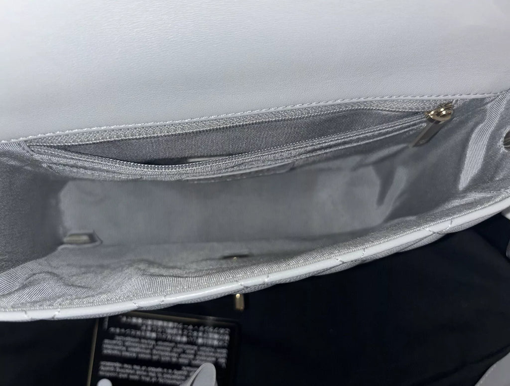 Chanel wave strap flap bag image 3