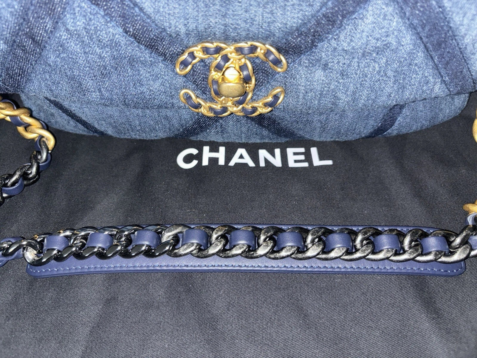 23C Denim Large Chanel 19 Flap image 9