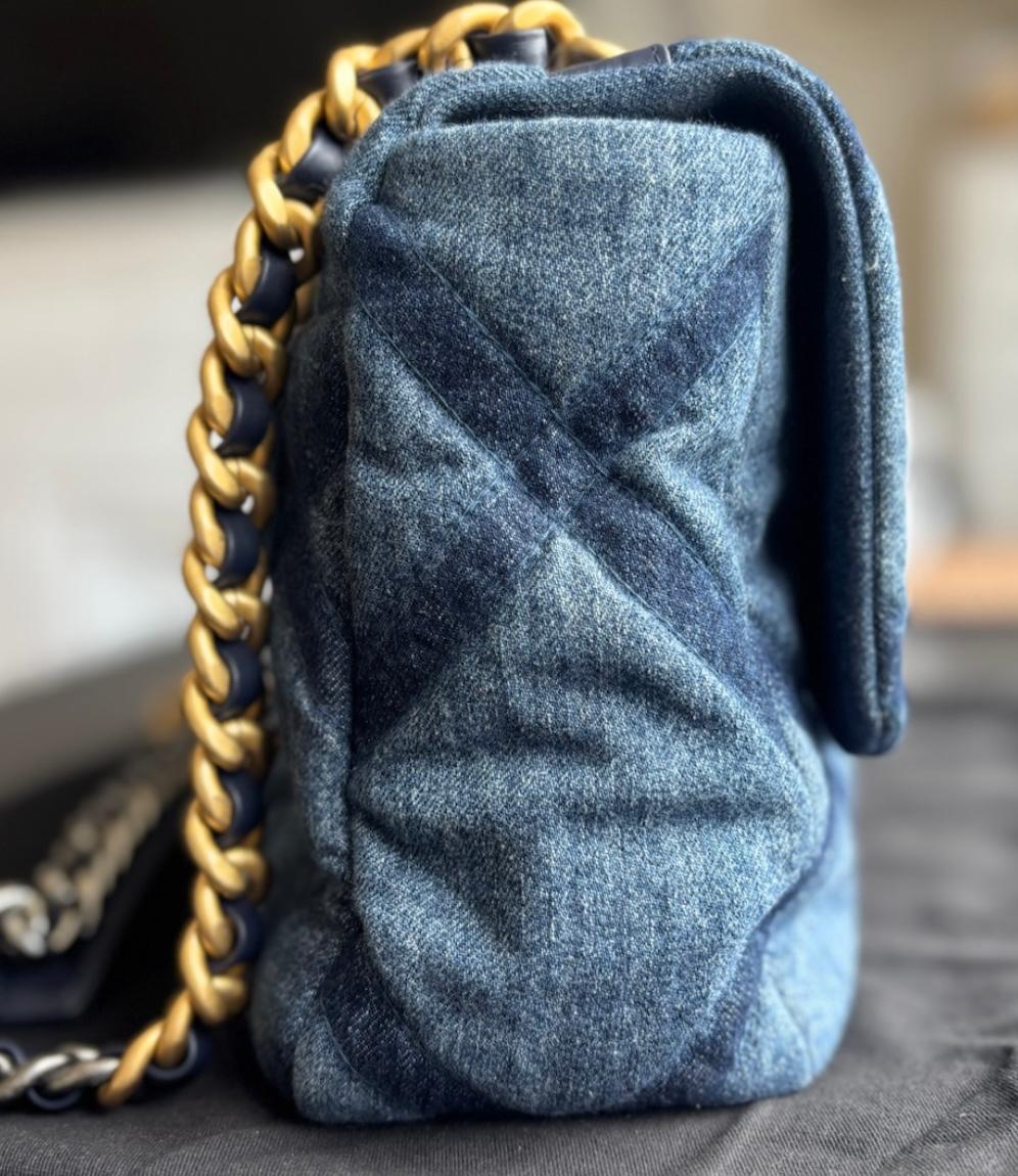 23C Denim Large Chanel 19 Flap